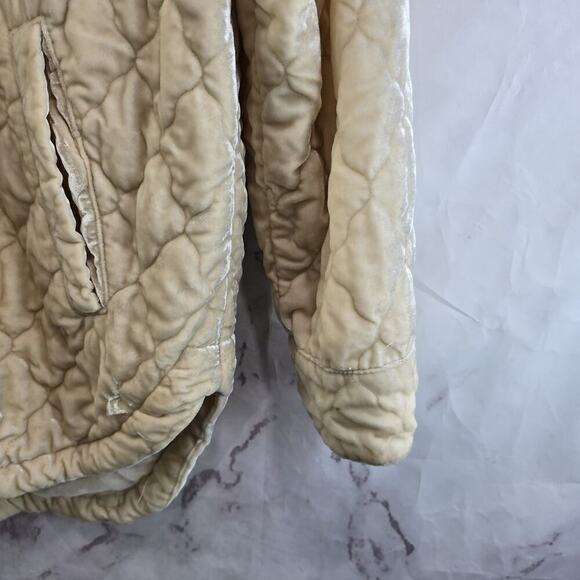 Anthropologie Jacket Womens XS Cream Crushed Velvet Quilted Shacket Shirt Button - Picture 5 of 12